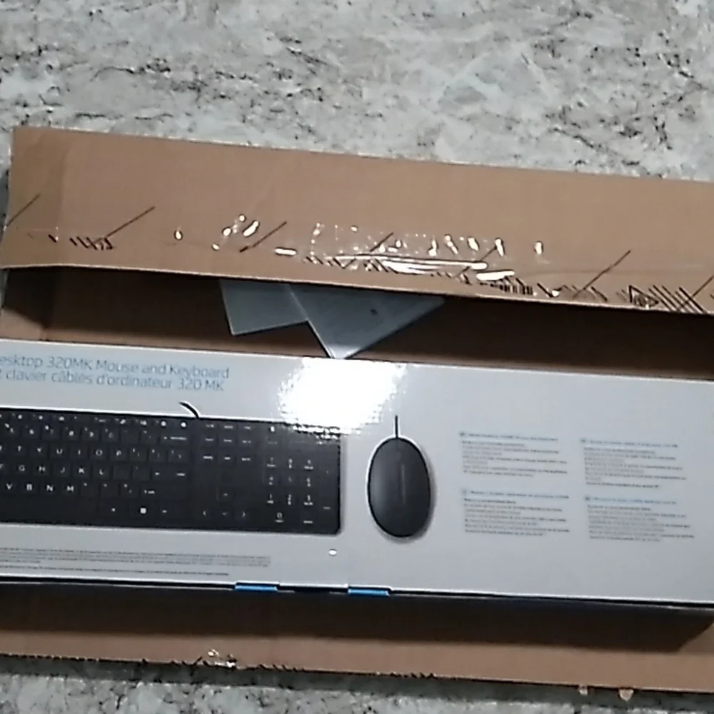 Brand new in box Hp Wired 320k keyboard & mouse